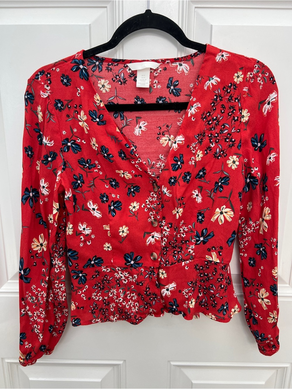 HM Red Floral Button Front Peplum Blouse Long Sleeve V-Neck Top‎ Size 6